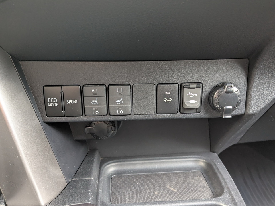 Toyota Rav-4 с пробегом в автосалоне Форис Авто