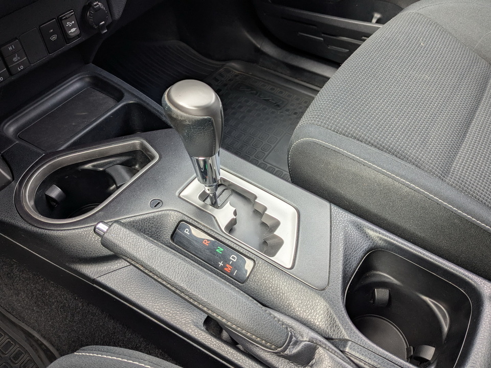 Toyota Rav-4 с пробегом в автосалоне Форис Авто