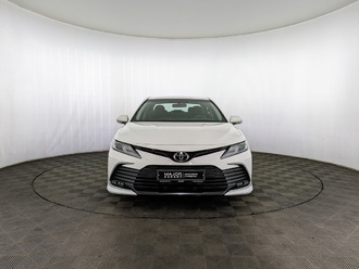 фото Toyota Camry VIII 2021