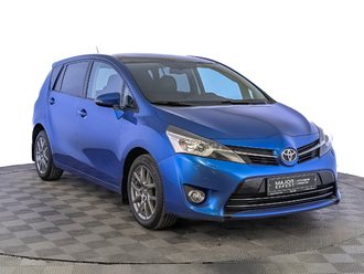 фото Toyota Verso I 2014