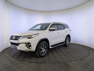 фото Toyota Fortuner II 2020