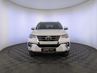 фото Toyota Fortuner II 2020