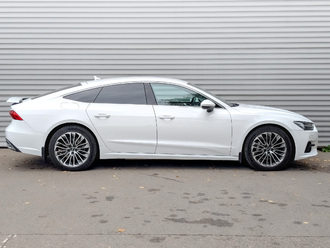 фото Audi A7 (4K) 2022