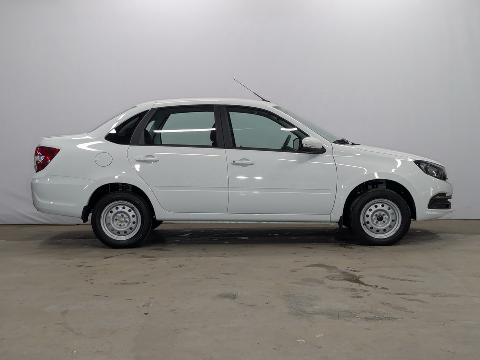 Lada Granta с пробегом в автосалоне Форис Авто