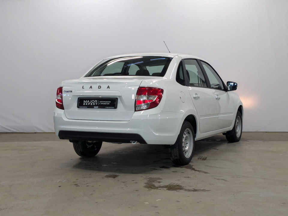 Lada Granta с пробегом в автосалоне Форис Авто