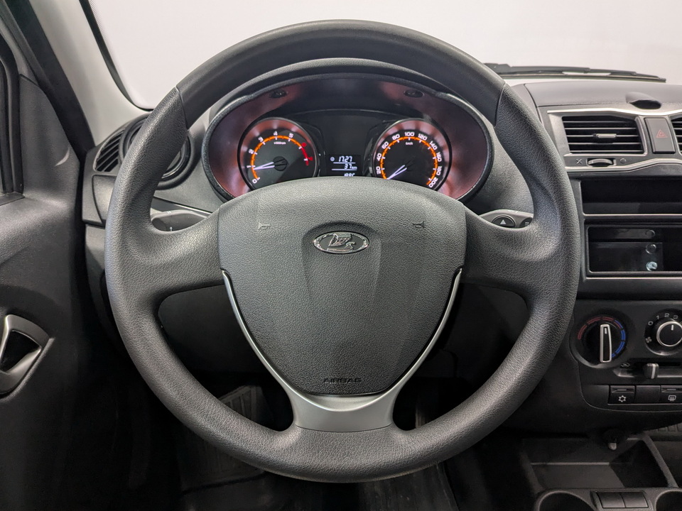 Lada Granta с пробегом в автосалоне Форис Авто