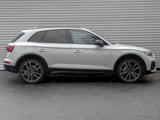фото Audi Q5 (B9) 2022