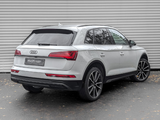 фото Audi Q5 (B9) 2022