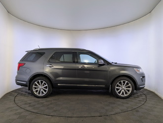 фото Ford Explorer V 2018