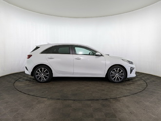 фото Kia Ceed III 2020