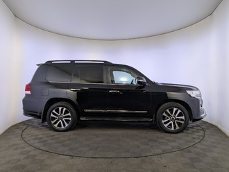 фото Toyota Land Cruiser 200 2019