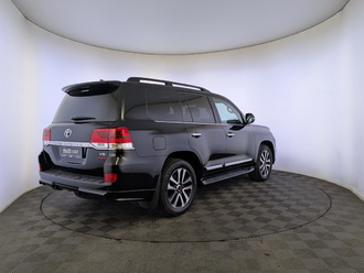 фото Toyota Land Cruiser 200 2019