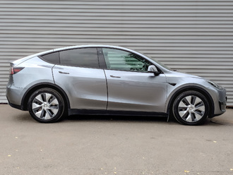фото Tesla Model Y 2023
