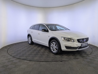 фото Volvo V60 CC I 2016