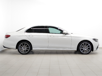 фото Mercedes-Benz E (W/S213) 2022