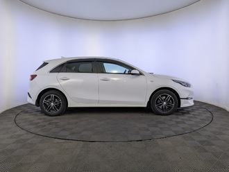 фото Kia Ceed III 2022