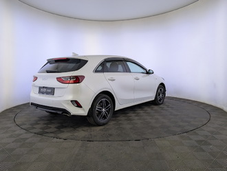фото Kia Ceed III 2022