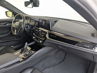 фото BMW 5 (G30/F90) 2020