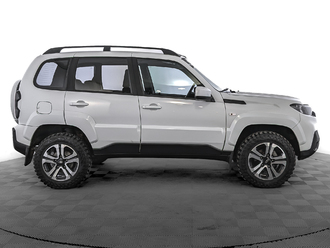 фото Lada Niva (Niva Travel) 2024
