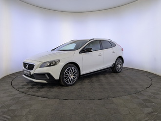 фото Volvo V40 II 2016