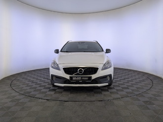 фото Volvo V40 II 2016