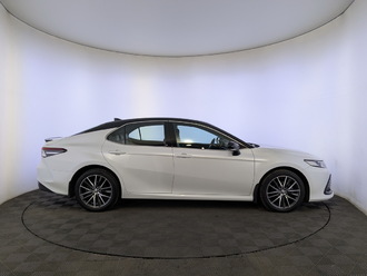 фото Toyota Camry VIII 2021