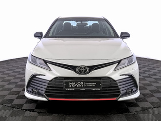 фото Toyota Camry VIII 2021