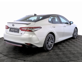 фото Toyota Camry VIII 2021