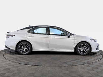 фото Toyota Camry VIII 2021