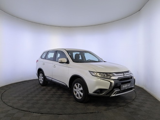 фото Mitsubishi Outlander III 2019