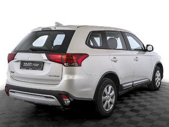 фото Mitsubishi Outlander III 2019