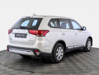 фото Mitsubishi Outlander III 2019