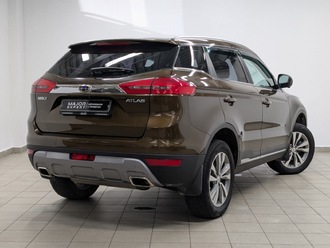 фото Geely Atlas 2020
