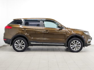 фото Geely Atlas 2020