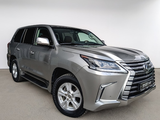фото Lexus LX III 2017