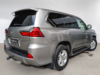 фото Lexus LX III 2017
