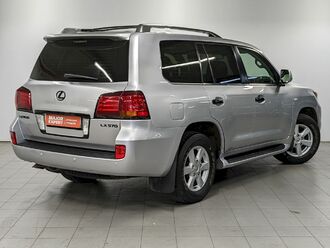 фото Lexus LX III 2008