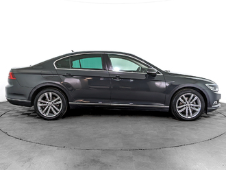 фото Volkswagen Passat B8 2018