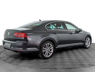 фото Volkswagen Passat B8 2018