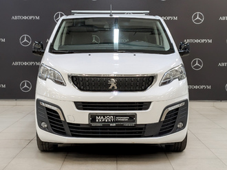 фото Peugeot Traveller 2022
