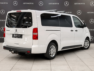 фото Peugeot Traveller 2022