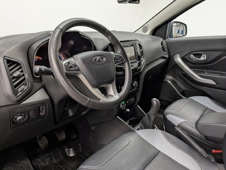 фото Lada XRAY 2020