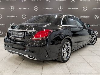 фото Mercedes-Benz C (W/S205) 2019
