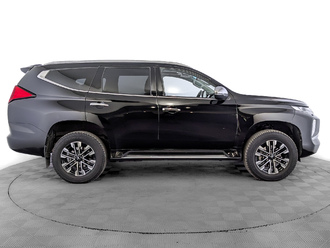 фото Mitsubishi Montero Sport III 2023