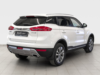 фото Geely Atlas 2020