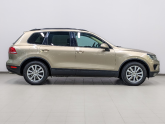 фото Volkswagen Touareg II 2016