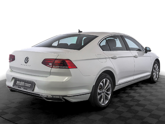 фото Volkswagen Passat B8 2021