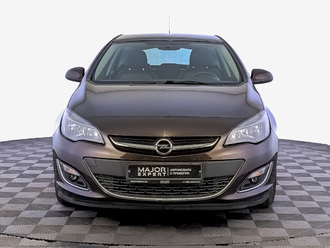 фото Opel Astra J 2013