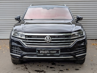фото Volkswagen Touareg III 2020