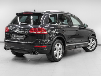 фото Volkswagen Touareg II 2014